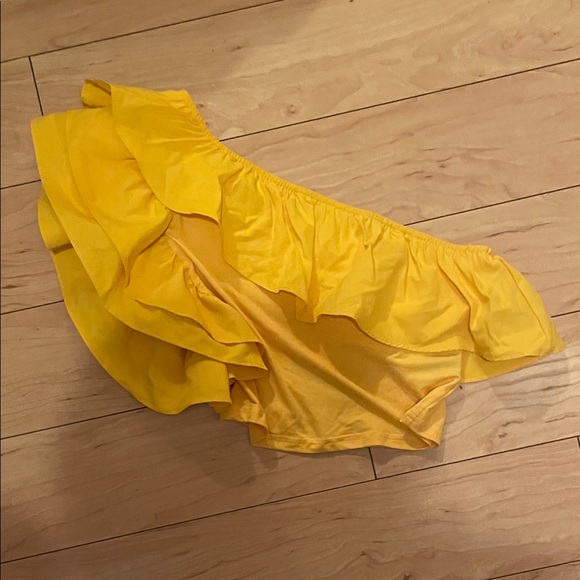 SHEIN Asymmetrical Yellow Ruffled Jacket - Picture 3 of 4
